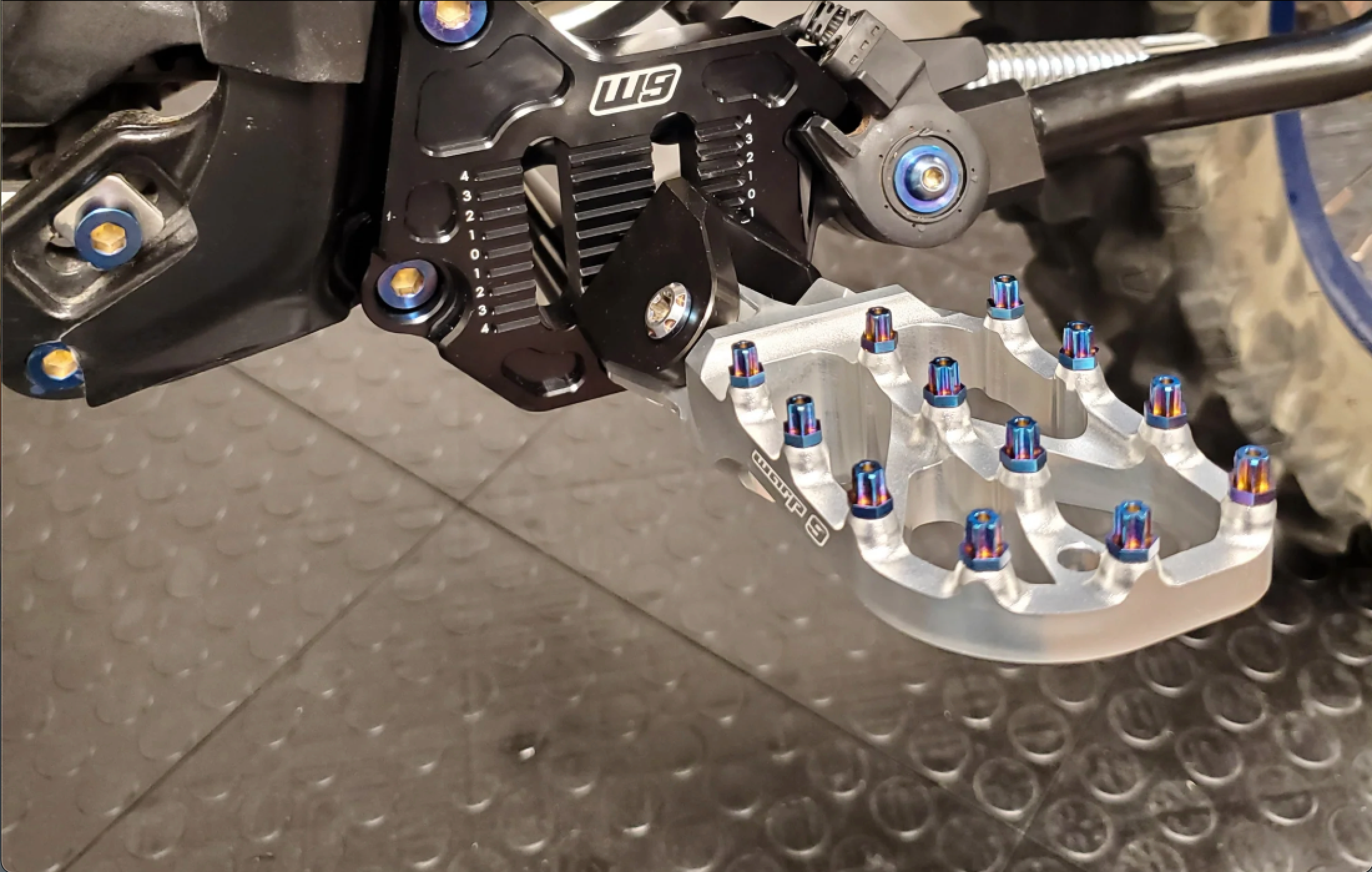 Why Upgrading to New Foot Pegs Is a Game-Changer for Your E-Moto