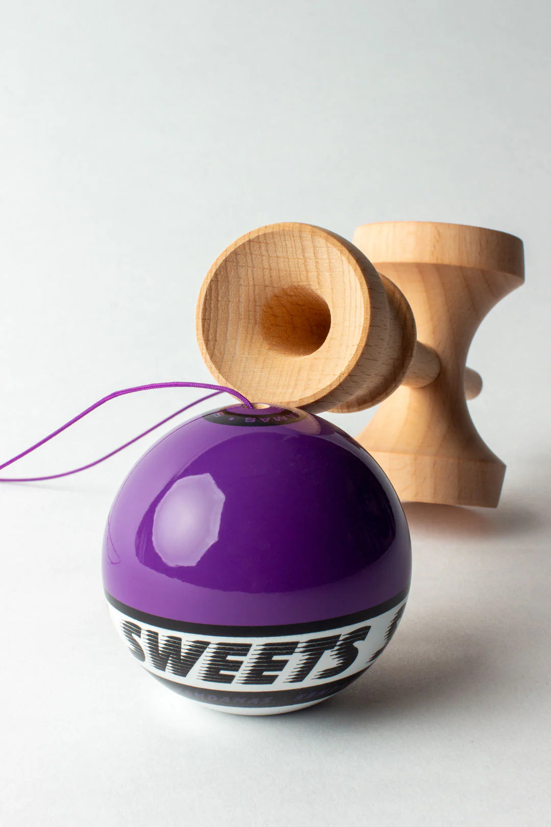 Sweets kendama